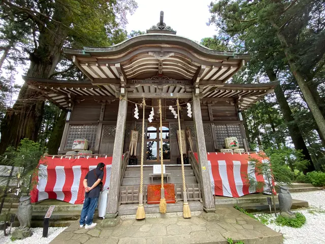 鷲子山上神社本殿