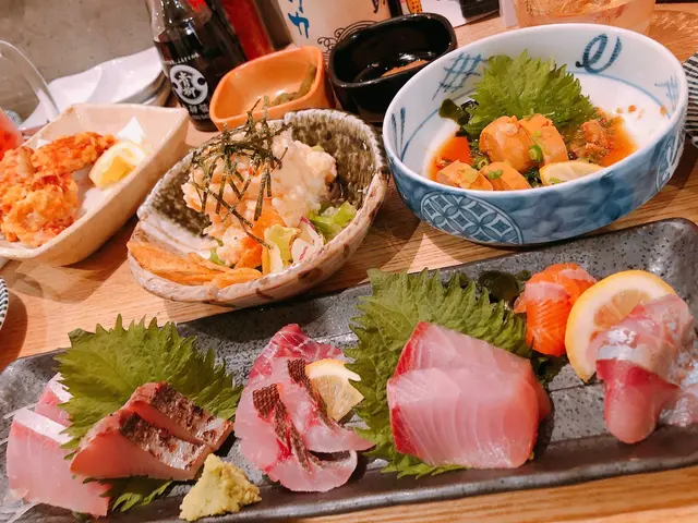 長浜鮮魚卸直営店 博多 魚助