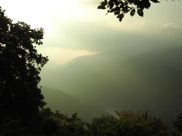 奥多摩湖ダムサイトパーキング