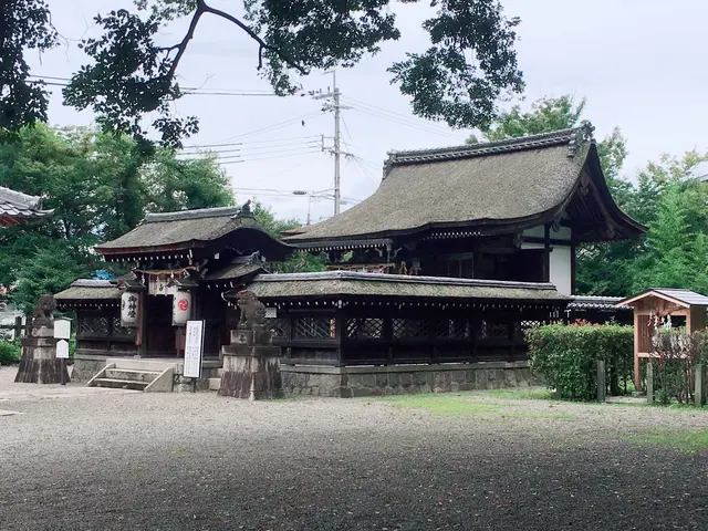 石坐神社