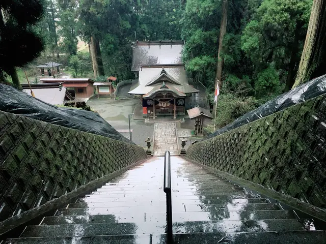 草部吉見神社