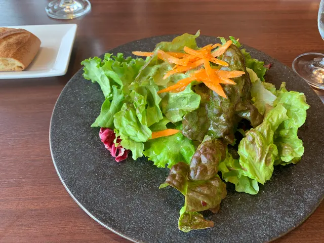 ワカヌイ グリル ダイニング バー東京