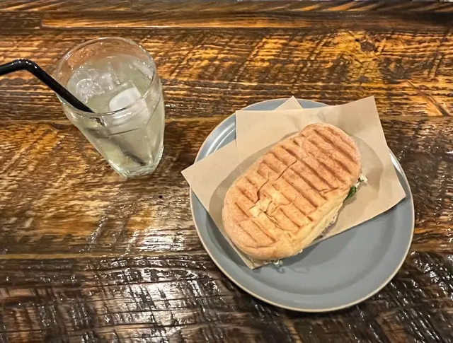 パニーニカフェFRANK