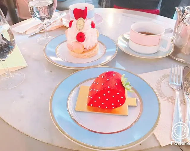 ラデュレ 銀座店（旧：ラデュレ サロン・ド・テ 銀座三越店）