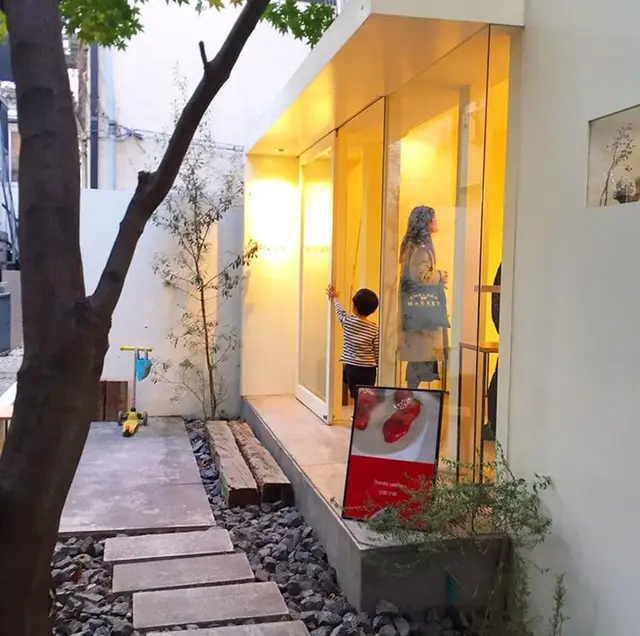 Afterhours（アフターアワーズ）