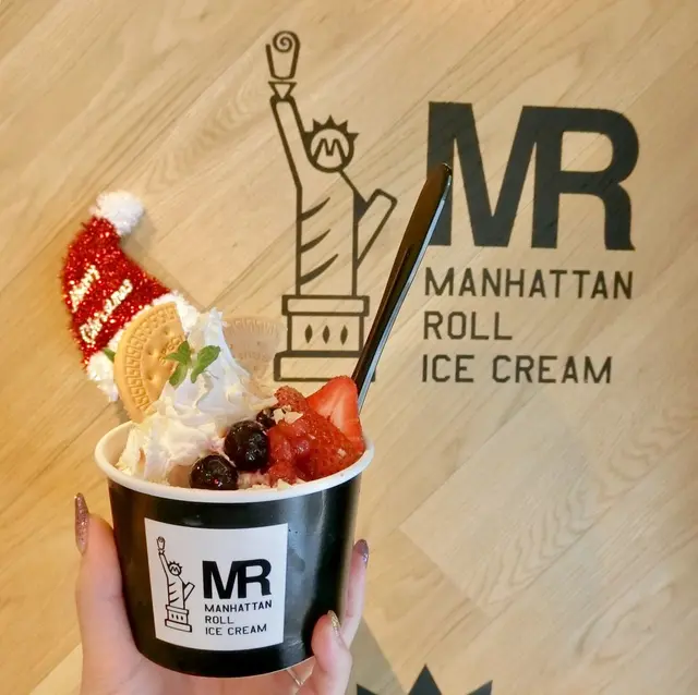 MANHATTAN ROLL ICECREAM（マンハッタンロールアイスクリーム）