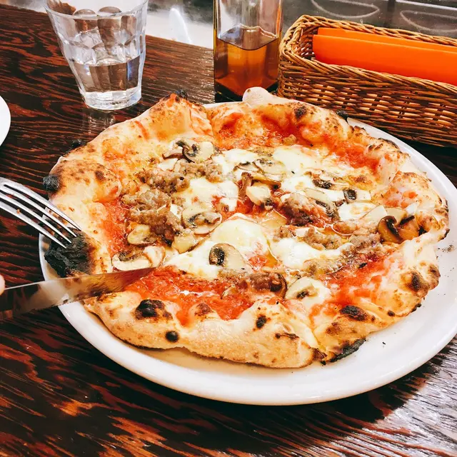 ピッツァ・イナ（ＰＩＺＺＡ１７）