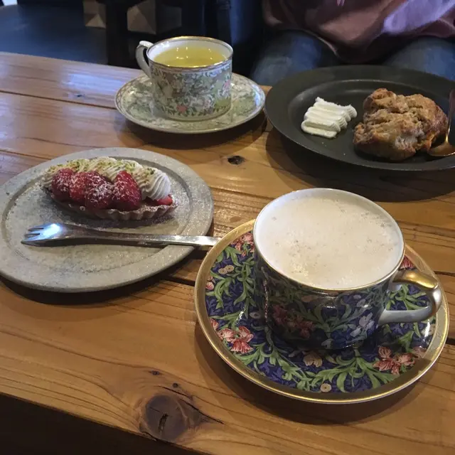 from afar（フロムアファー ）