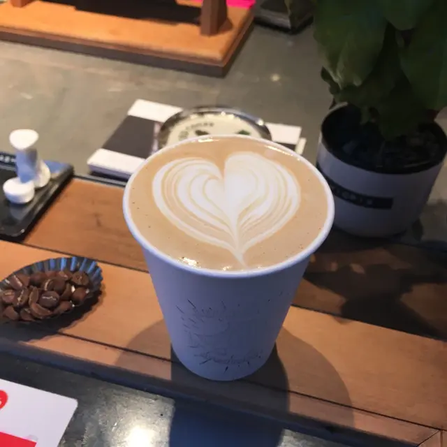 LEAVES COFFEE APARTMENT