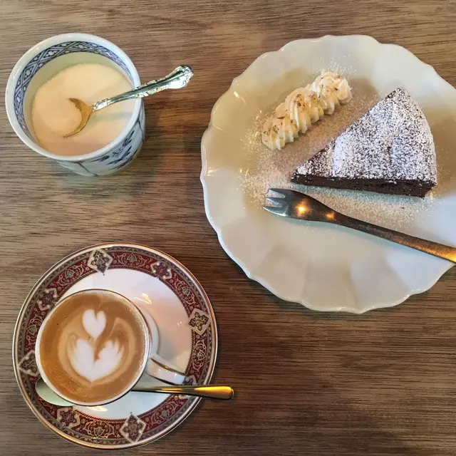 from afar（フロムアファー ）