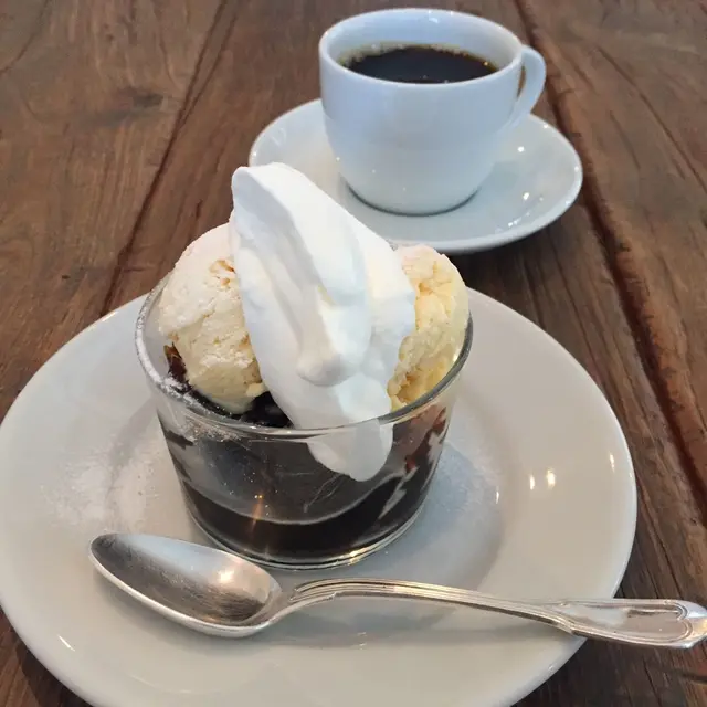 MOON mica takahashi COFFEE SALON