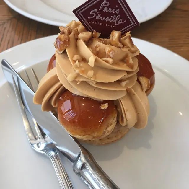 パティスリー・パリセヴェイユ （patisserie Paris S'eveille）