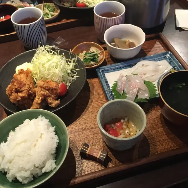 しあわせ島ごはん まどみ