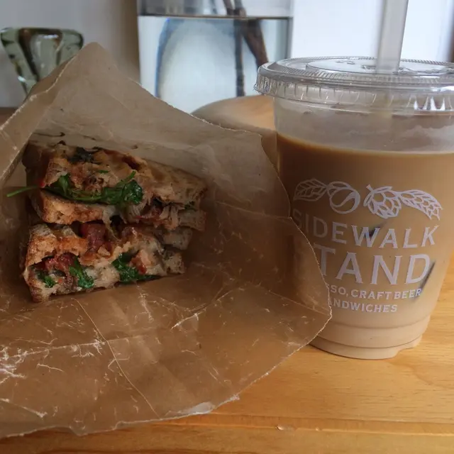 サイドウォーク スタンド （SIDEWALK STAND）