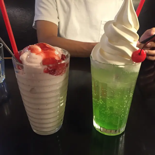 オンザコーナー （ON THE CORNER NO.8 BEAR POND）