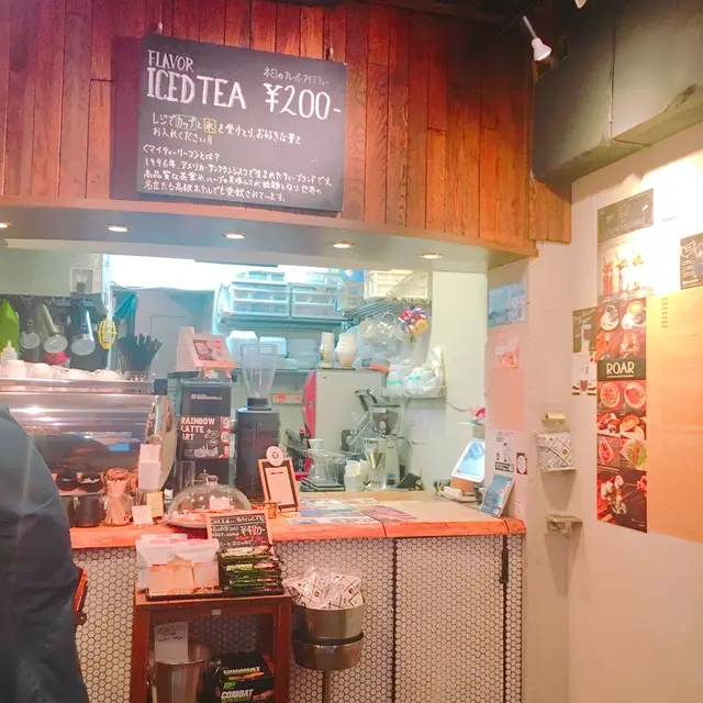 ROAR COFFEEHOUSE & ROASTERY