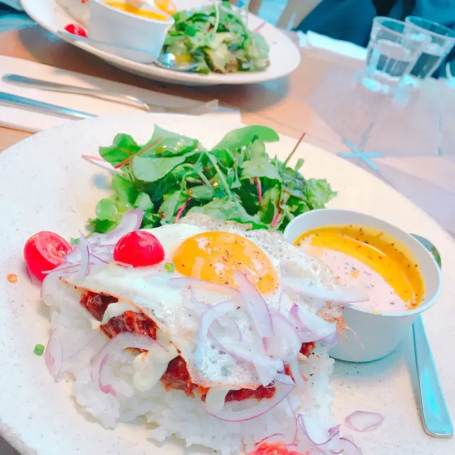 METoA Cafe ＆ Kitchen（旧店名：Me's Cafe & Kitchen）