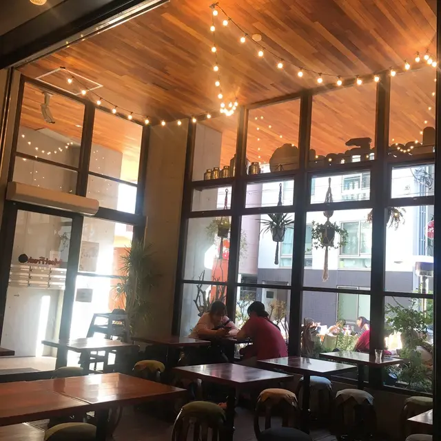 ＭeetFresh鮮芋仙 赤羽本店