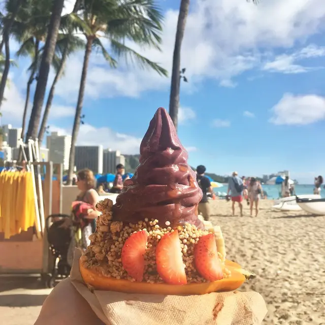 Banan Waikiki Beach Shack