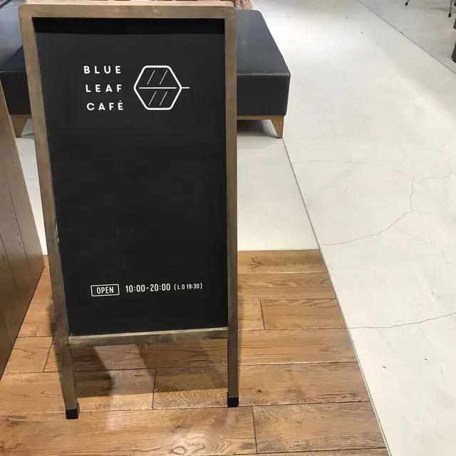 BLUE LEAF CAFE