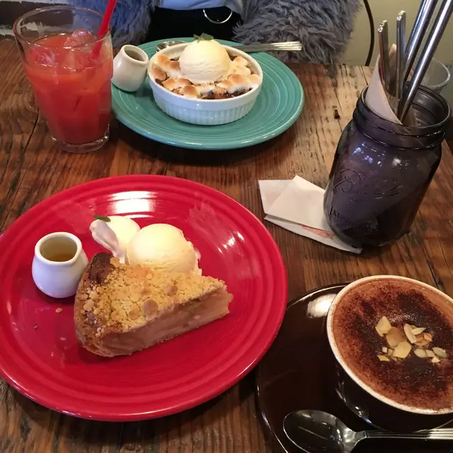 GRANNY SMITH APPLE PIE & COFFEE 青山店 (グラニースミス アップルパイ&コーヒー)