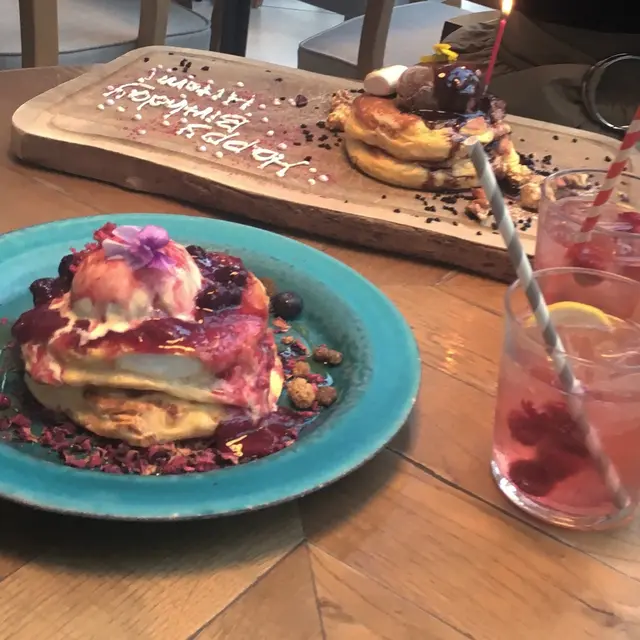 METoA Cafe ＆ Kitchen（旧店名：Me's Cafe & Kitchen）