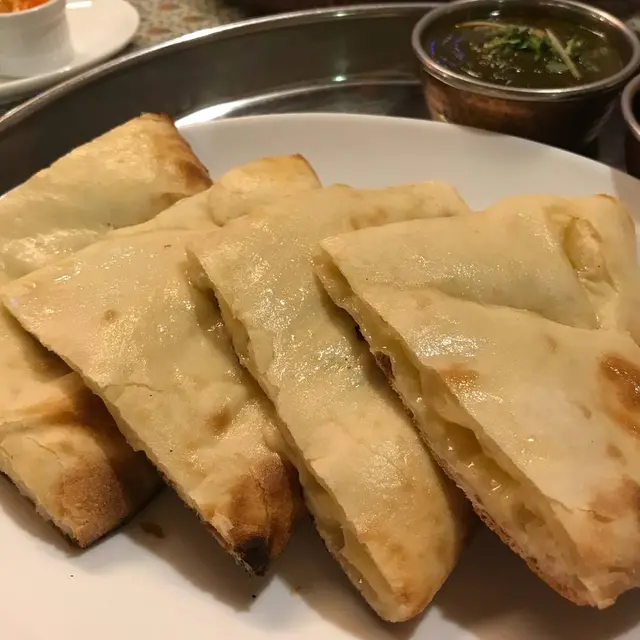 Saffron Ikebukuro-The Indian RestroBar (サフラン池袋)