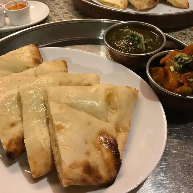 Saffron Ikebukuro-The Indian RestroBar (サフラン池袋)