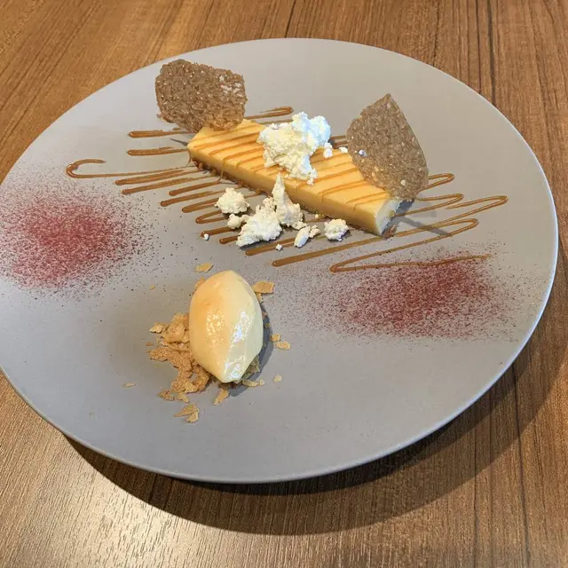 ユーゴ デノワイエ 恵比寿店