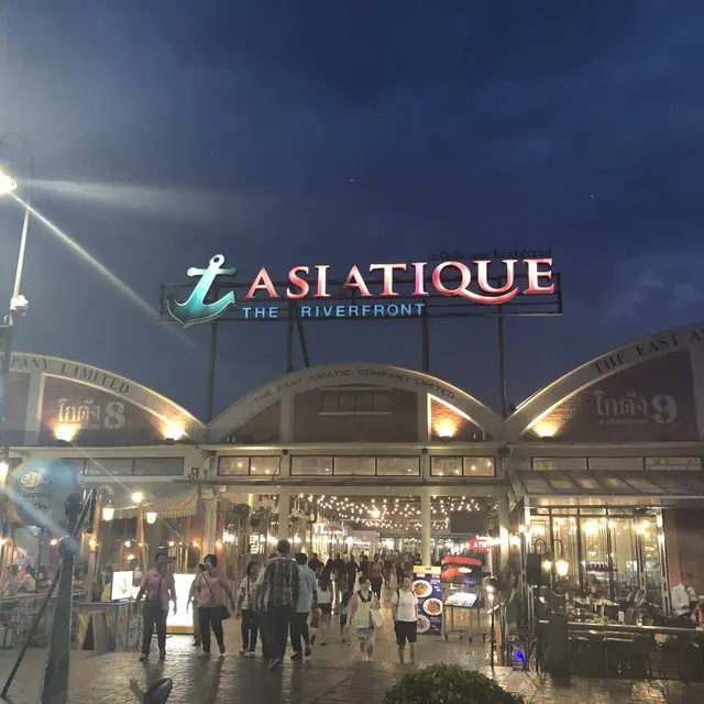 Asiatique The Riverfront