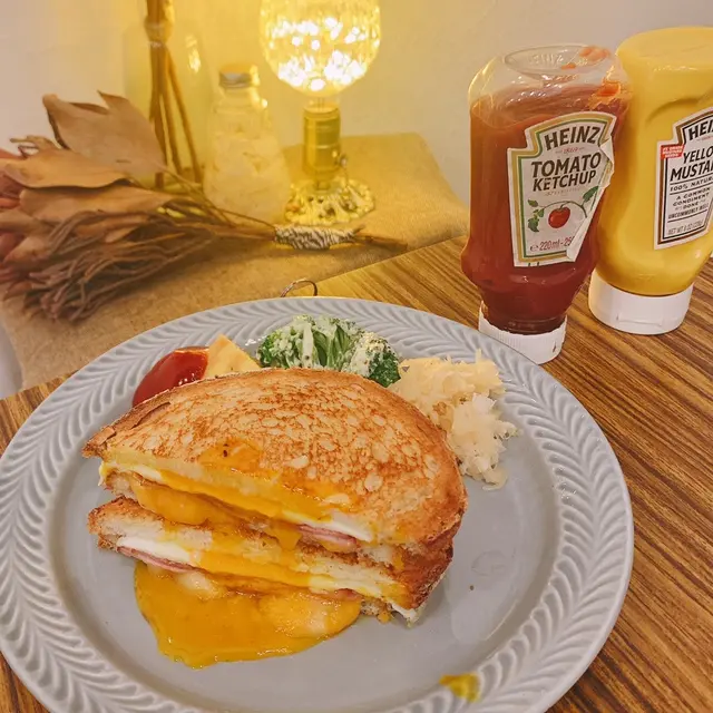 ALWAYS SUNSHINE SANDWICH BAR