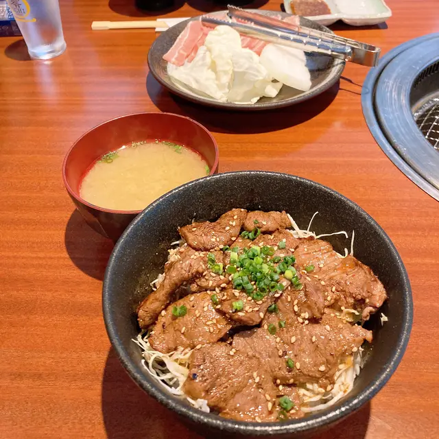 焼肉たべようや