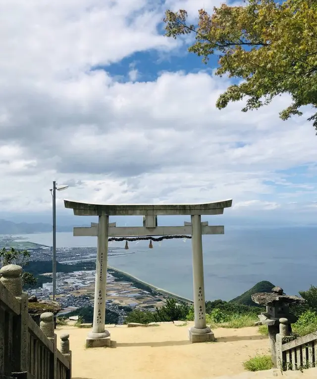 高屋神社（中宮）