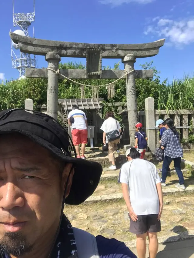 弥彦神社御神廟