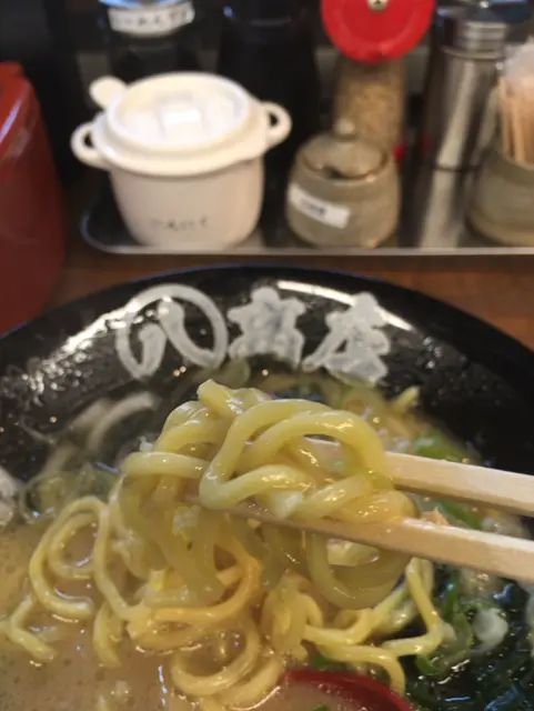 豚骨醤油ラーメン 丸八商店