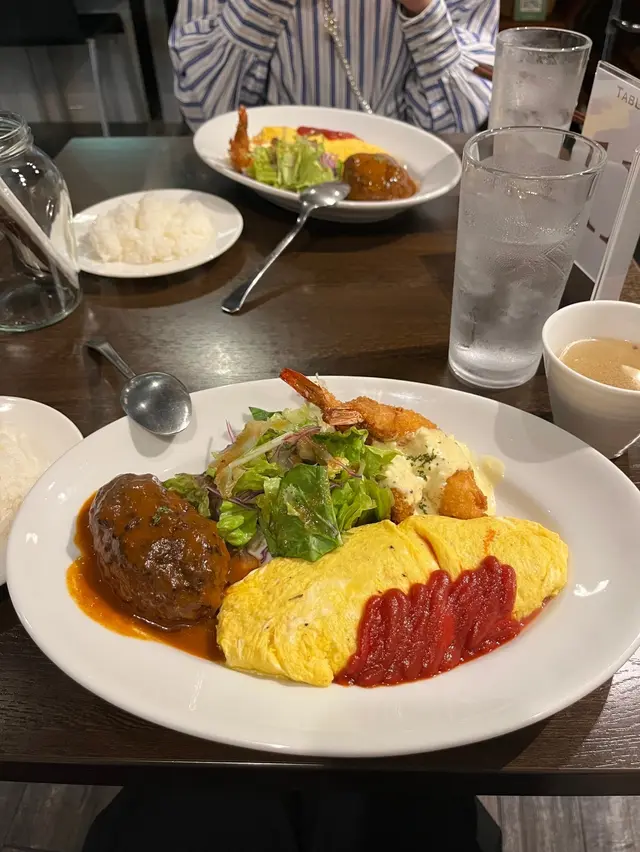 グリル洋食＆ワイン キッチンロード （kitchen ROAD）