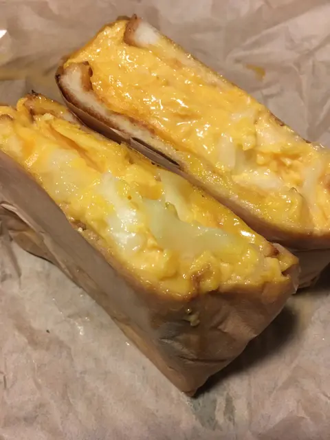 天然酵母の食パン専門店つばめパン＆Milk 名駅店