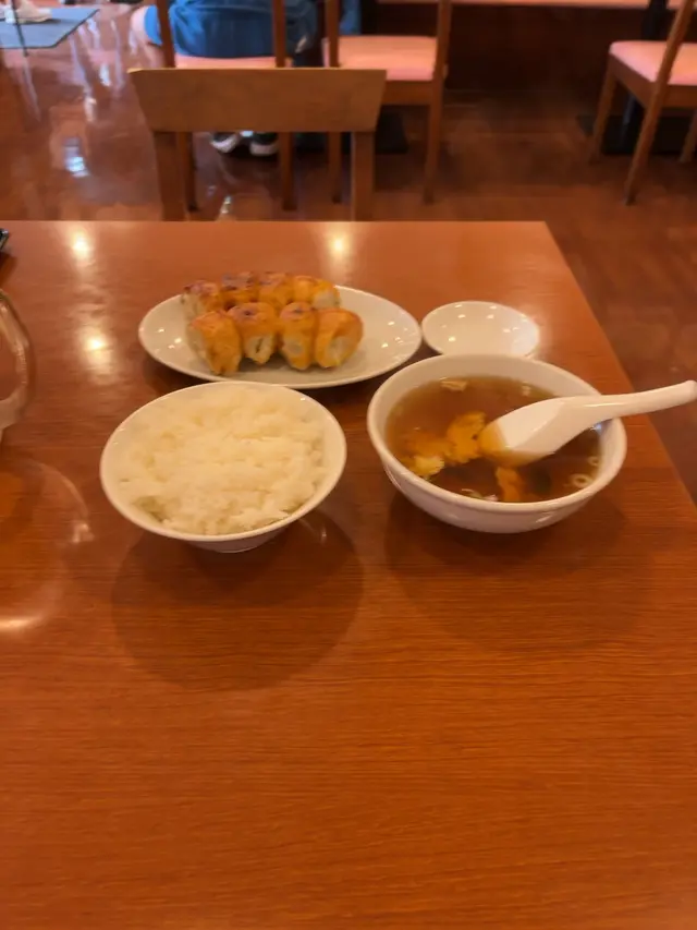 ホワイト餃子 植田餃子店