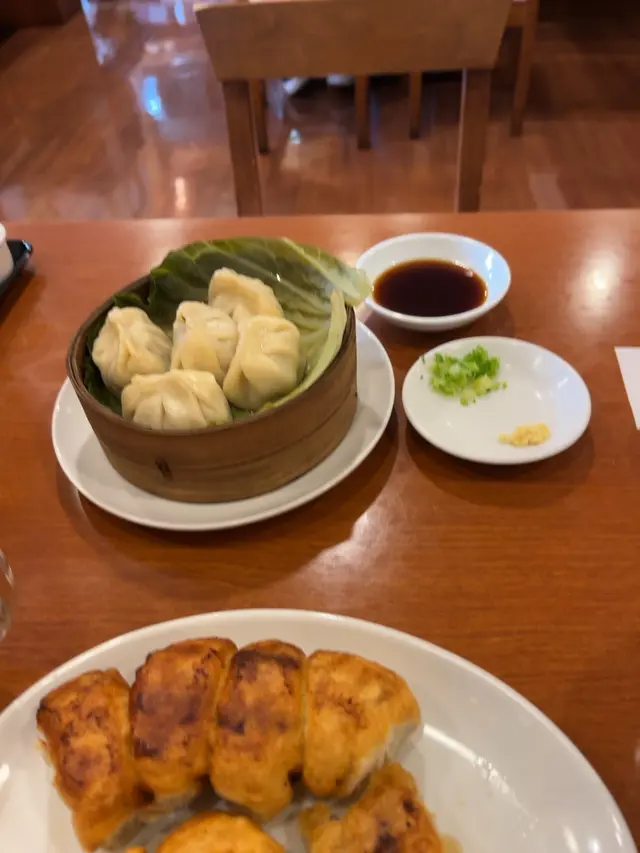 ホワイト餃子 植田餃子店