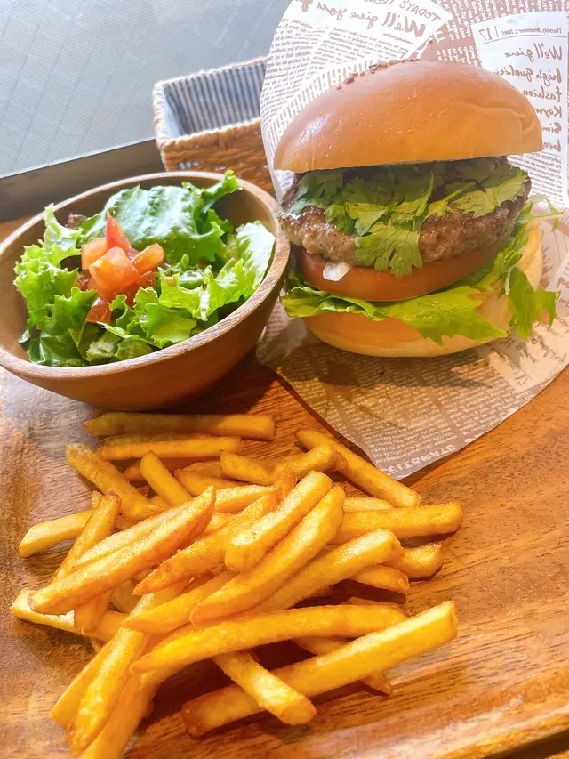 Kicks Cafe&Bar
