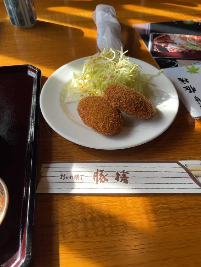 おかげ横丁 豚捨