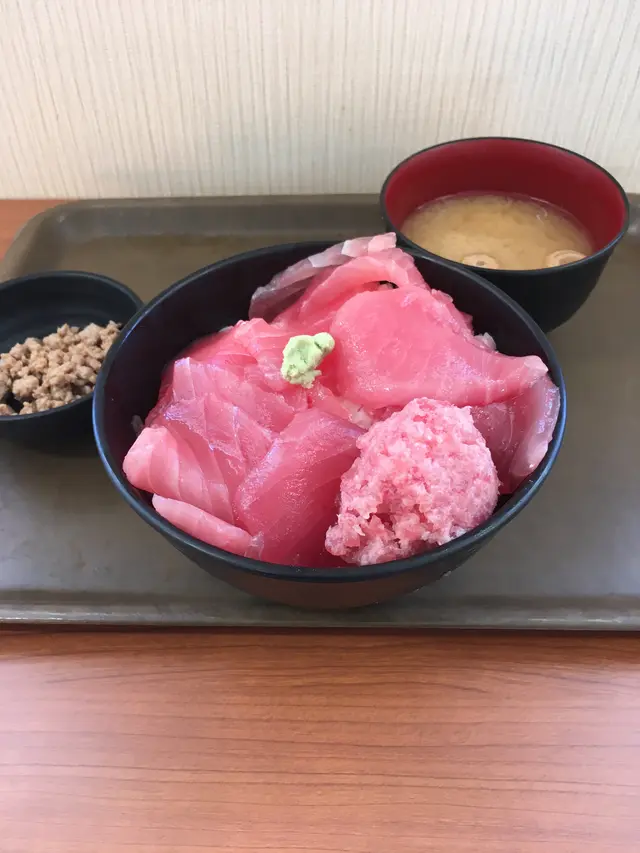 大遠会館 マグロレストラン