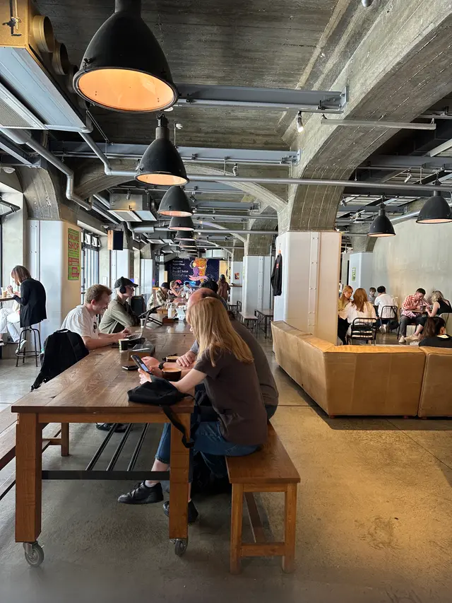 BROOKLYN ROASTING COMPANY NAMBA（ブルックリンロースティングカンパニー なんばEKIKAN店）