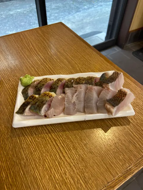 お刺身立ち呑み 隠岐の島水産 十三東口駅前市場店