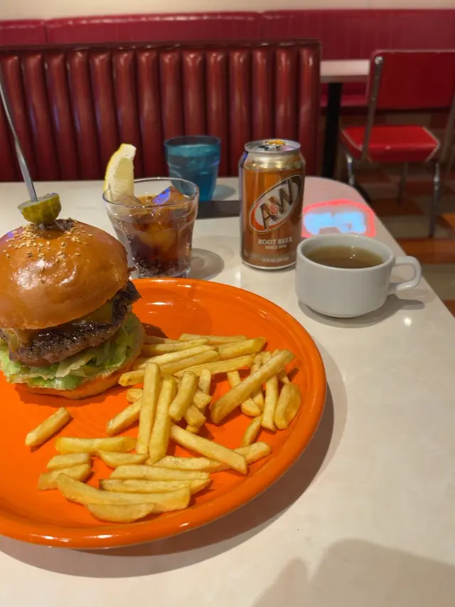 ビッグベンダイナー