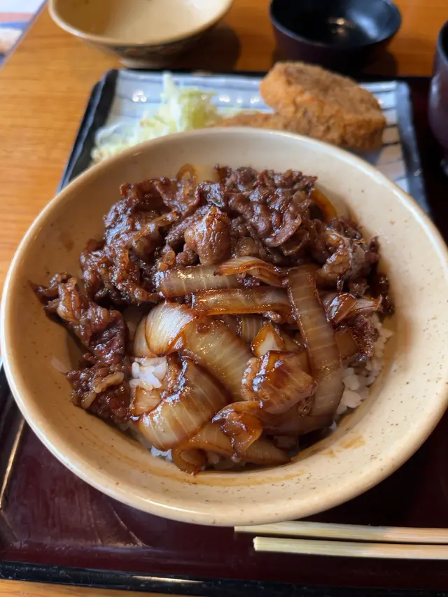 おかげ横丁 豚捨