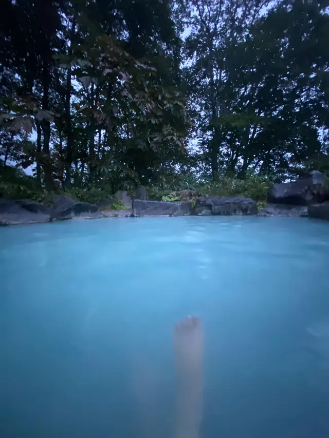 燕温泉 黄金の湯
