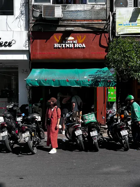 Bánh Mì Huynh Hoa