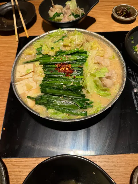 博多もつ鍋おおやま カウンターＫＩＴＴＥ博多店