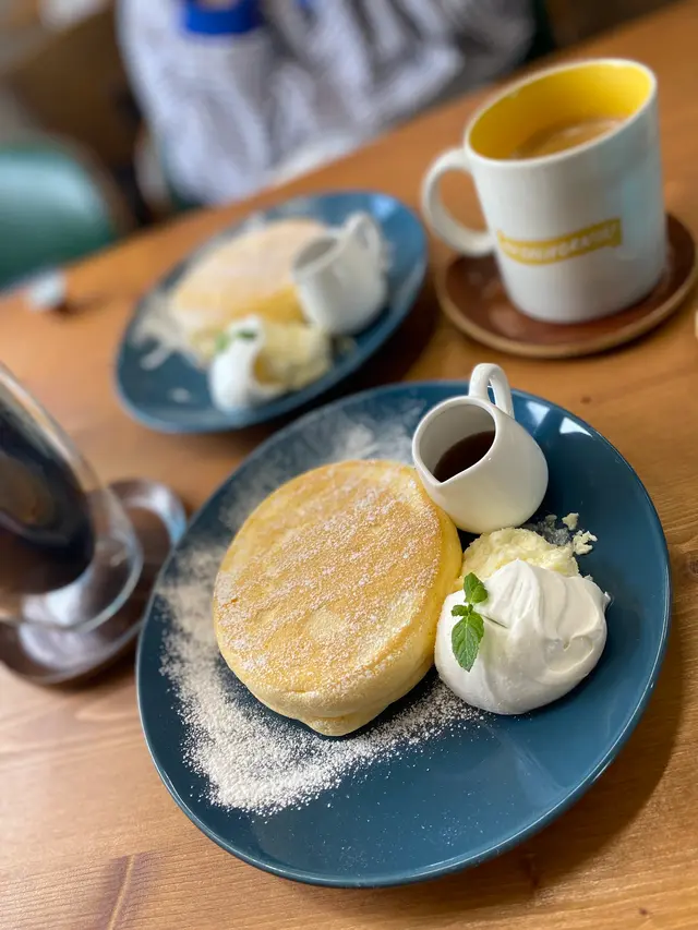 イームズ（EAMES 生パスタとパンケーキとコーヒーと）